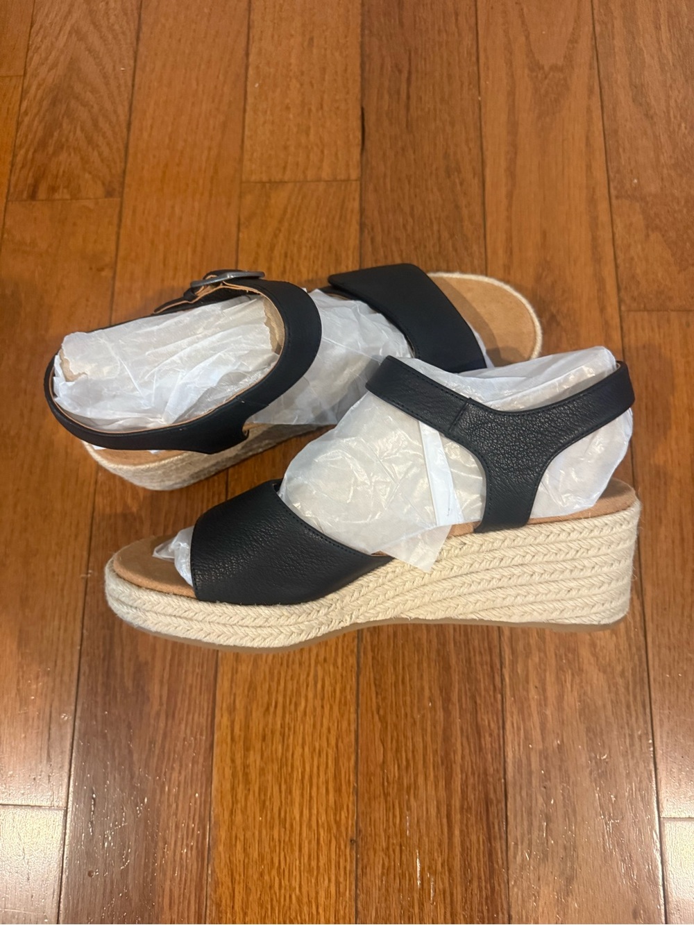 Vionic Women’s Black Espadrille Wedge Sandals
